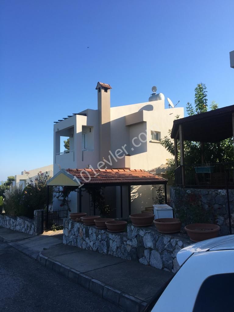 3+1 satılık  villa Çatalköy, Girne'de