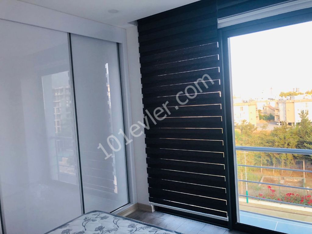 1+1 kiralık daire, Jasmin Court bölgesinde