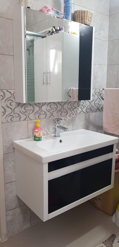 Excellent 2 + 1 apartment for sale in Kyrenia Center.