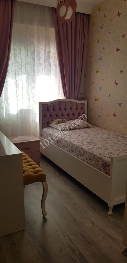 Excellent 2 + 1 apartment for sale in Kyrenia Center.