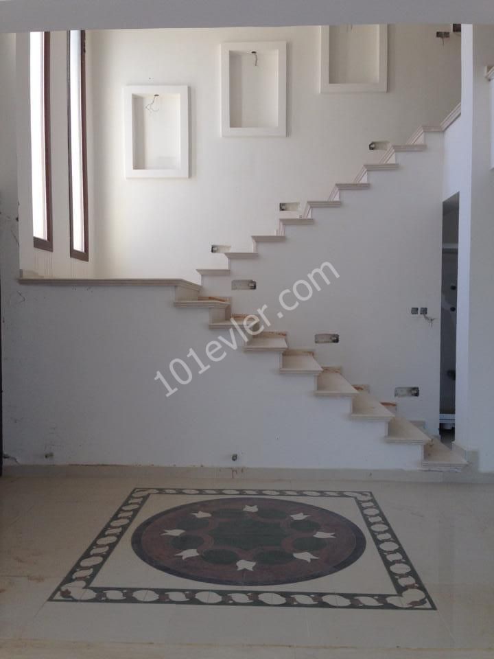 4+2 villa for sale in İskele/Ötüken.