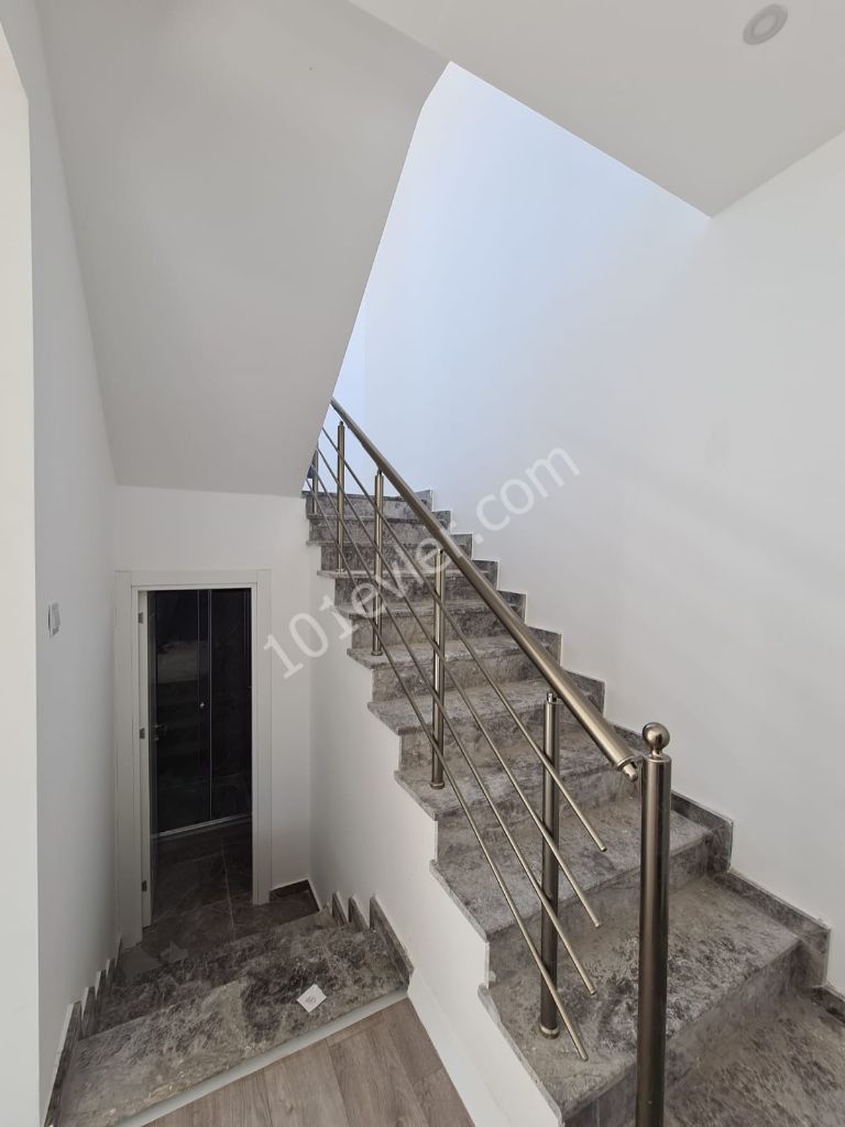 Wunderschöne 3 + 1 villa zu verkaufen in Alsancak / Kyrenia ** 