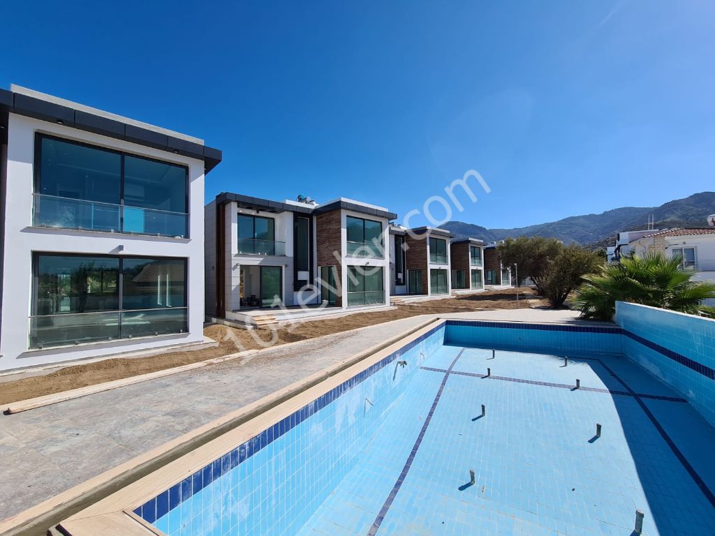 BEAUTIFUL 3+1 VILLA FOR SALE IN ALSANCAK, GİRNE. MUST SEE!