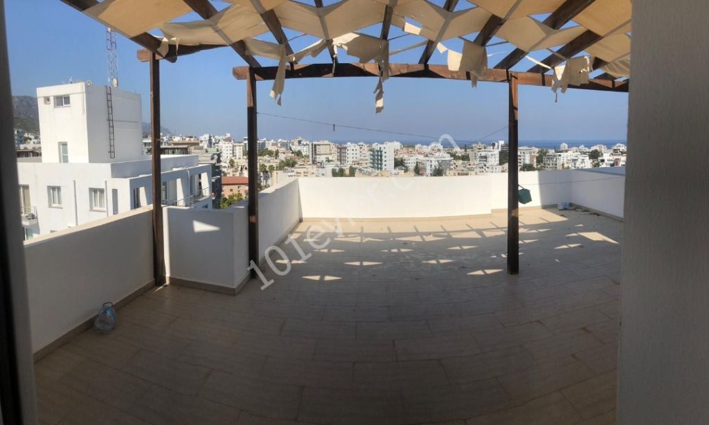 1+1 satılık penthouse Yukarı Girne'de