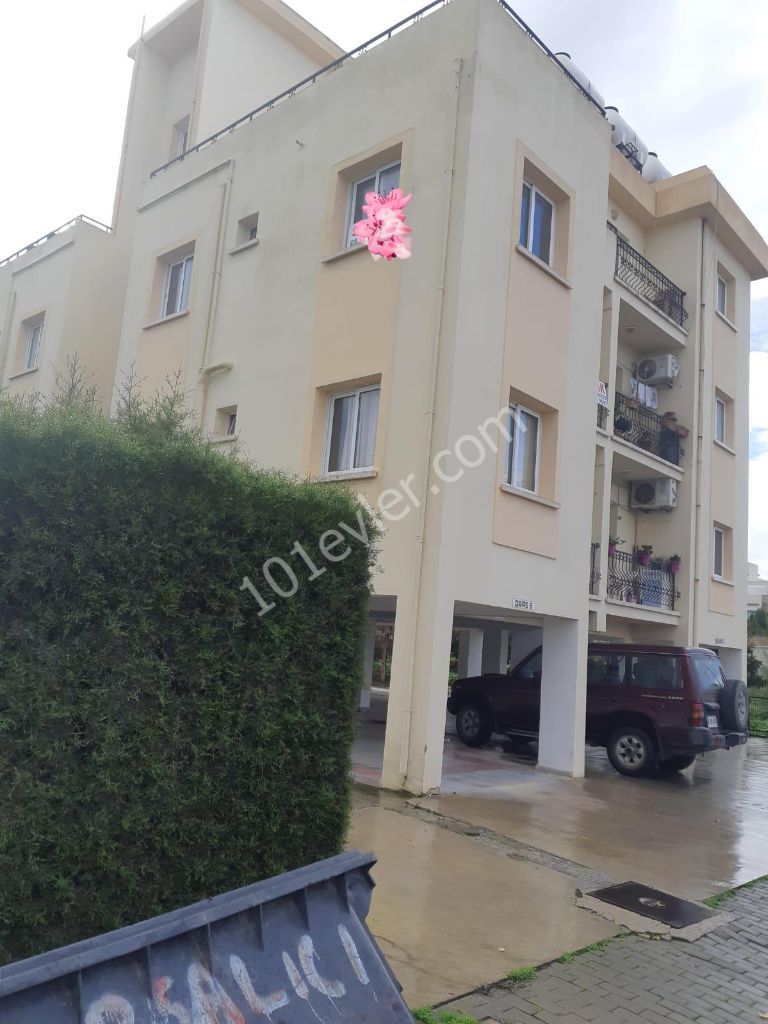 2+1 SATILIK DAİRE LEFKOŞADA, KIZILBAŞTA.