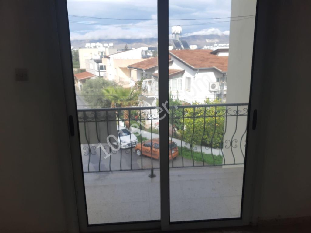 2+1 SATILIK DAİRE LEFKOŞADA, KIZILBAŞTA.