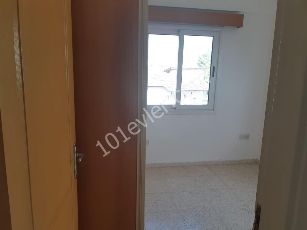 2+1 SATILIK DAİRE LEFKOŞADA, KIZILBAŞTA.