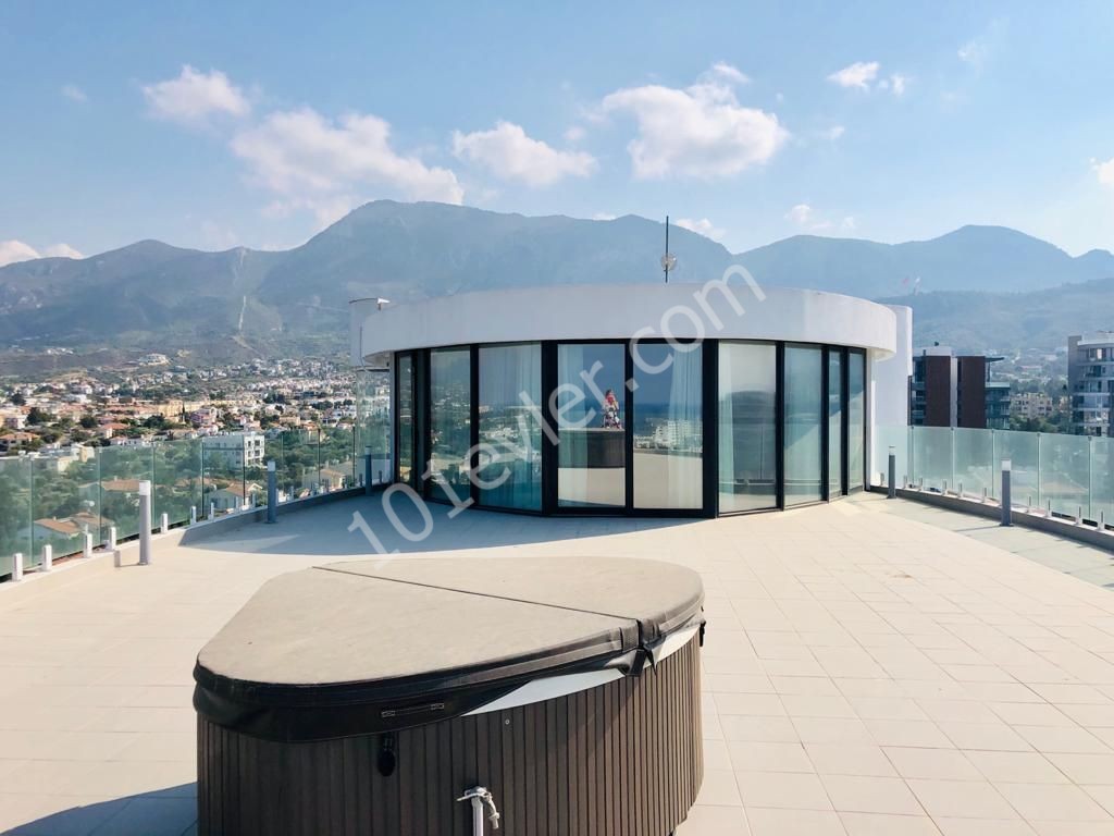 Great and Amazing PENTHOUSE in central location, Sea and Mountains Views and Wide