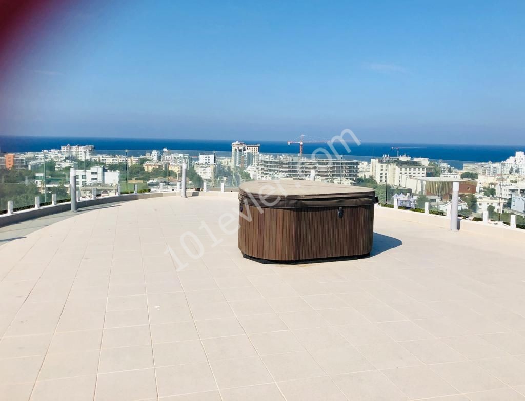 Great and Amazing PENTHOUSE in central location, Sea and Mountains Views and Wide