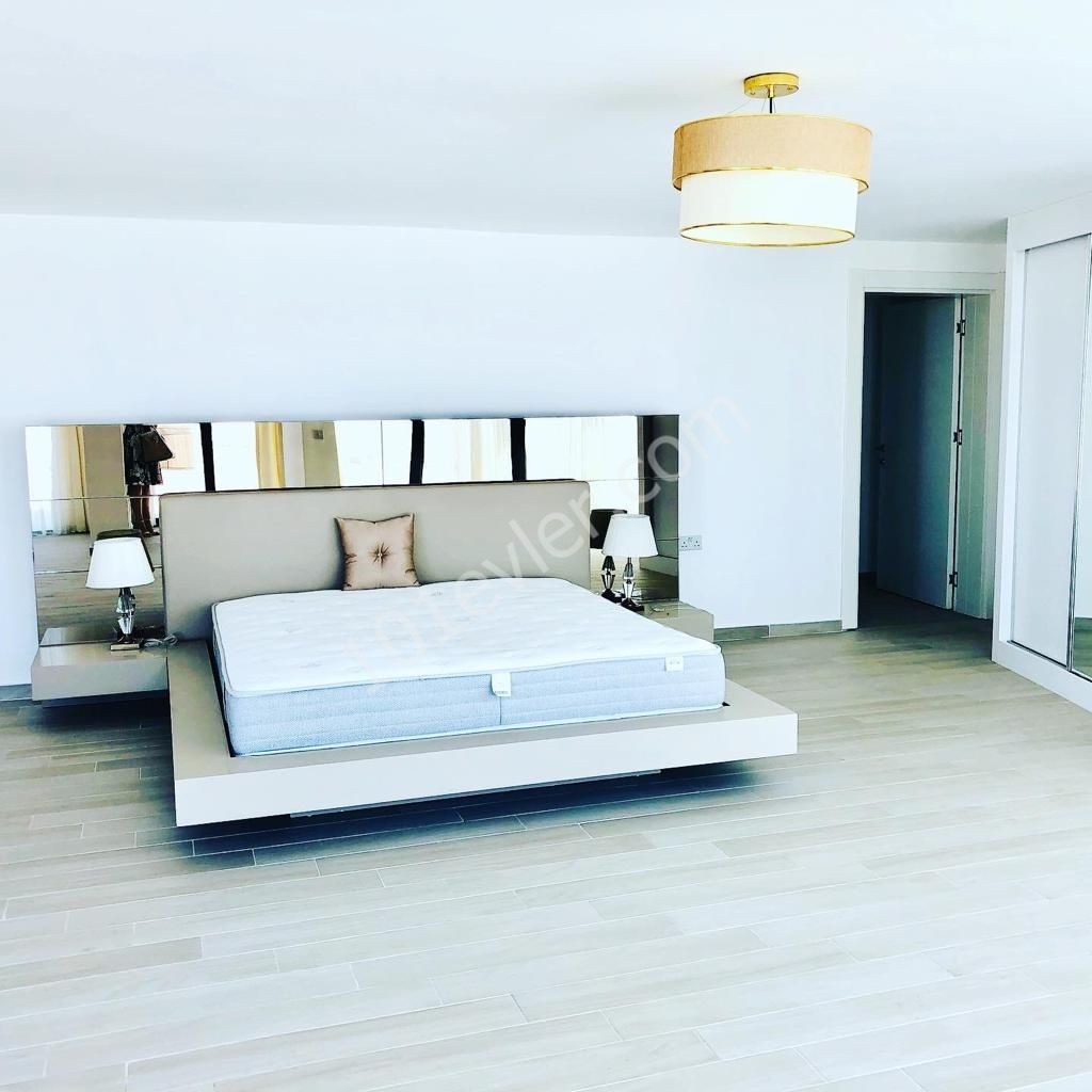 EN BÜYÜK VE EN GÜZEL DUBLEKS KİRALIK PENTHOUSE GİRNEDE 500 m2.