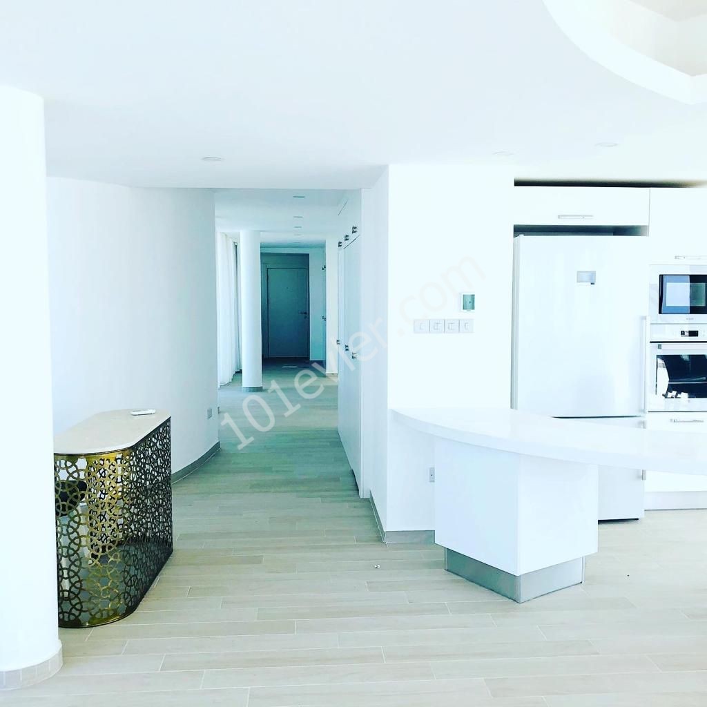 EN BÜYÜK VE EN GÜZEL DUBLEKS KİRALIK PENTHOUSE GİRNEDE 500 m2.