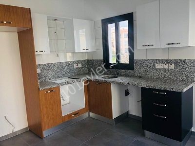 2+1 apartment for sale in Alsancak,Kyrenia