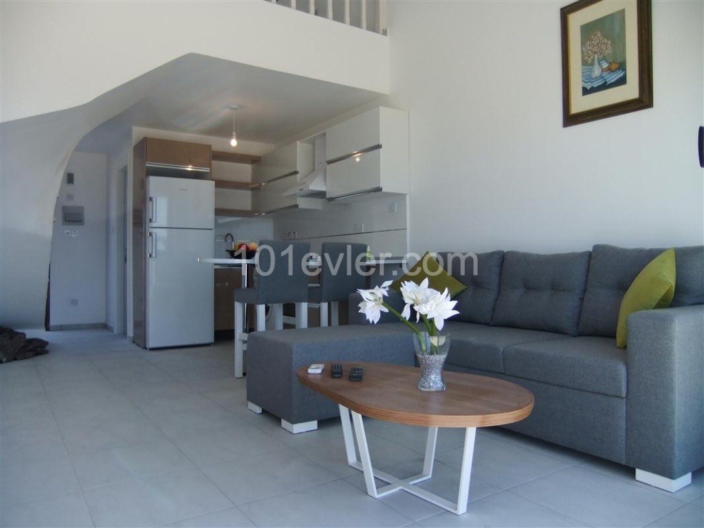 1+1 bahçe veya penthouse apartman Akdeniz kenarında. Taşınmaya hazır