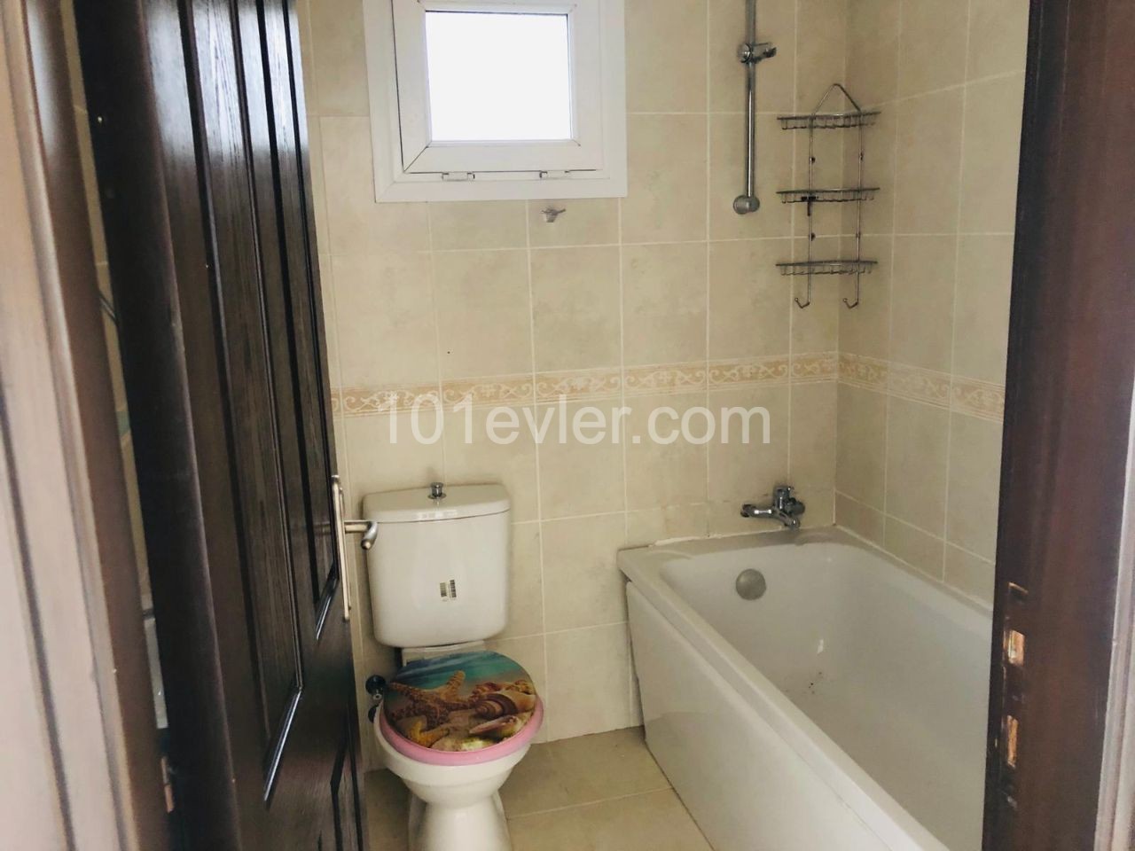 Geniş 2+1 satılık PENTHOUSE Girne  Merkezinde, Barbaros Market Bölgesinde. TÜRK KOÇANLI