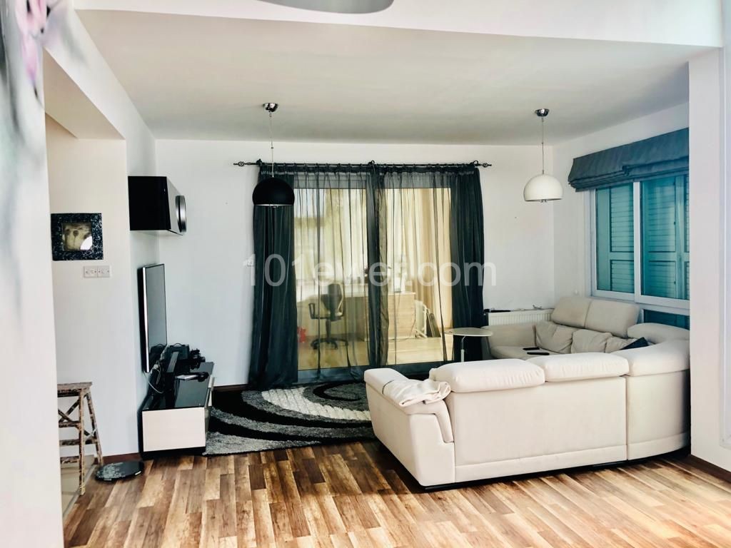 Şok Fiyat!!!!Karaoğlanoğlu'da muhteşem 4+1 full eşyalı villa, güzel bahçe, özel tasarım,