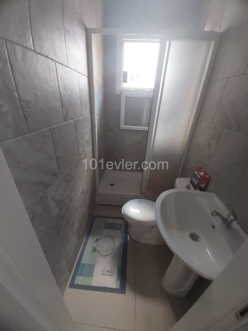 Gİrne Merkezde 2+1 kiralık daire. YENİ EŞYA. BARIŞ PARK BÖLGESİNDE 