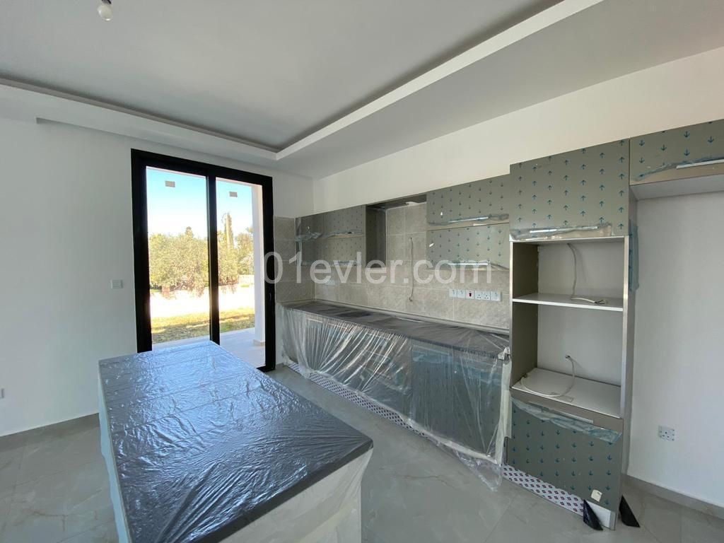 Modern 3+1 villa with pool for sale in Ozanköy.