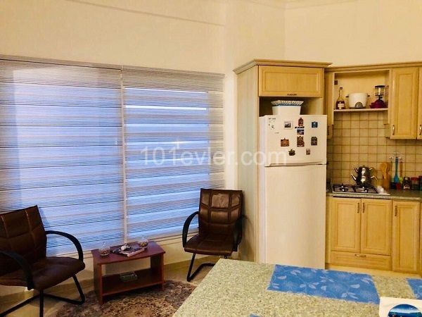 Akdeniz'e yürüyüş mesafede TATLISU'da haftalık  kiralık  3 + 1 villa!