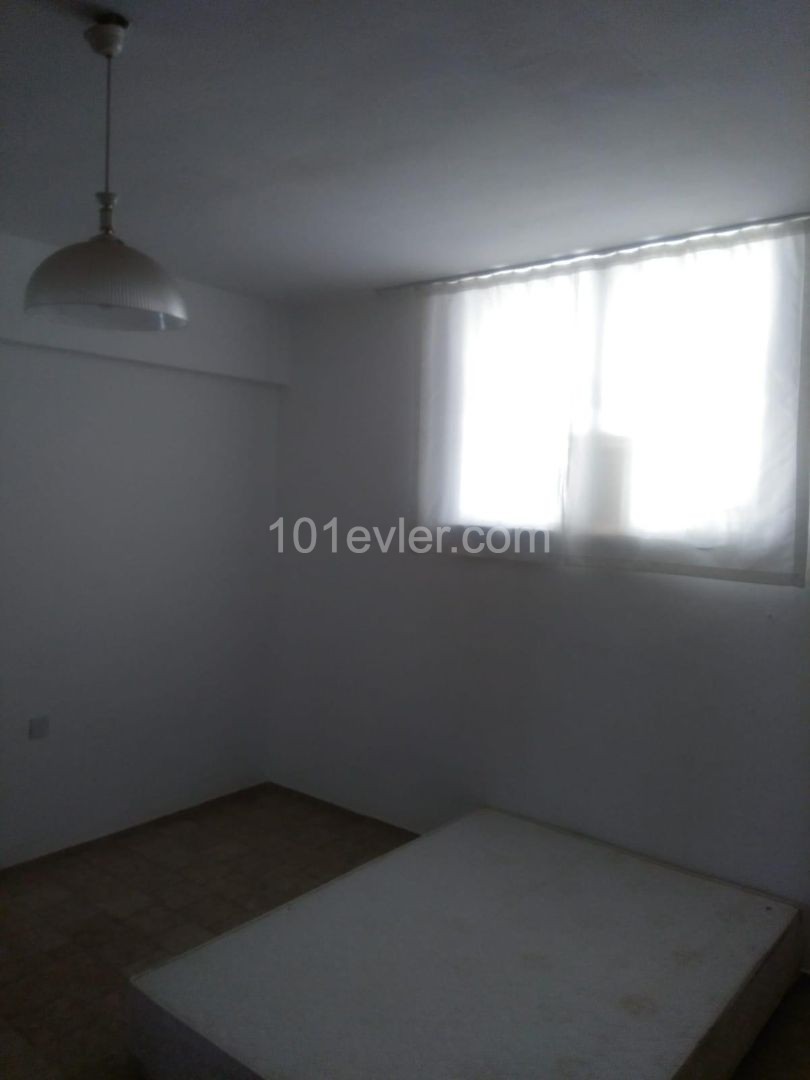 2+1 apartment for rent in center of Kyrenia