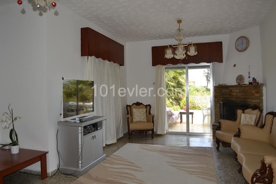 3+1 villa for rent in Karaoğlanoğlu with garden