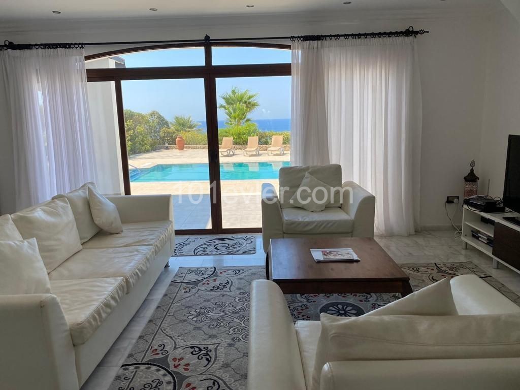 3+1 lux villa for daily rent in Esentepe