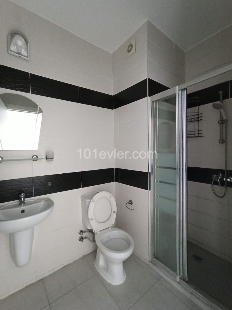 Girne merkezde kiralık 2+1  lüks daire