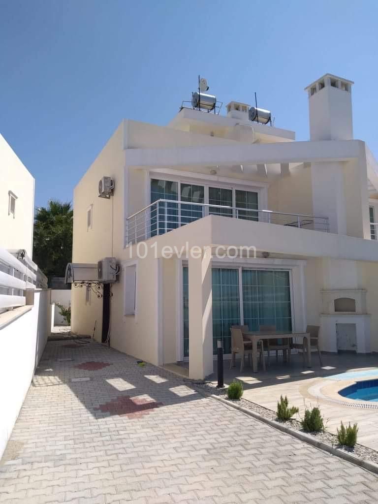 3+1 villa for daily rent in Alsancak