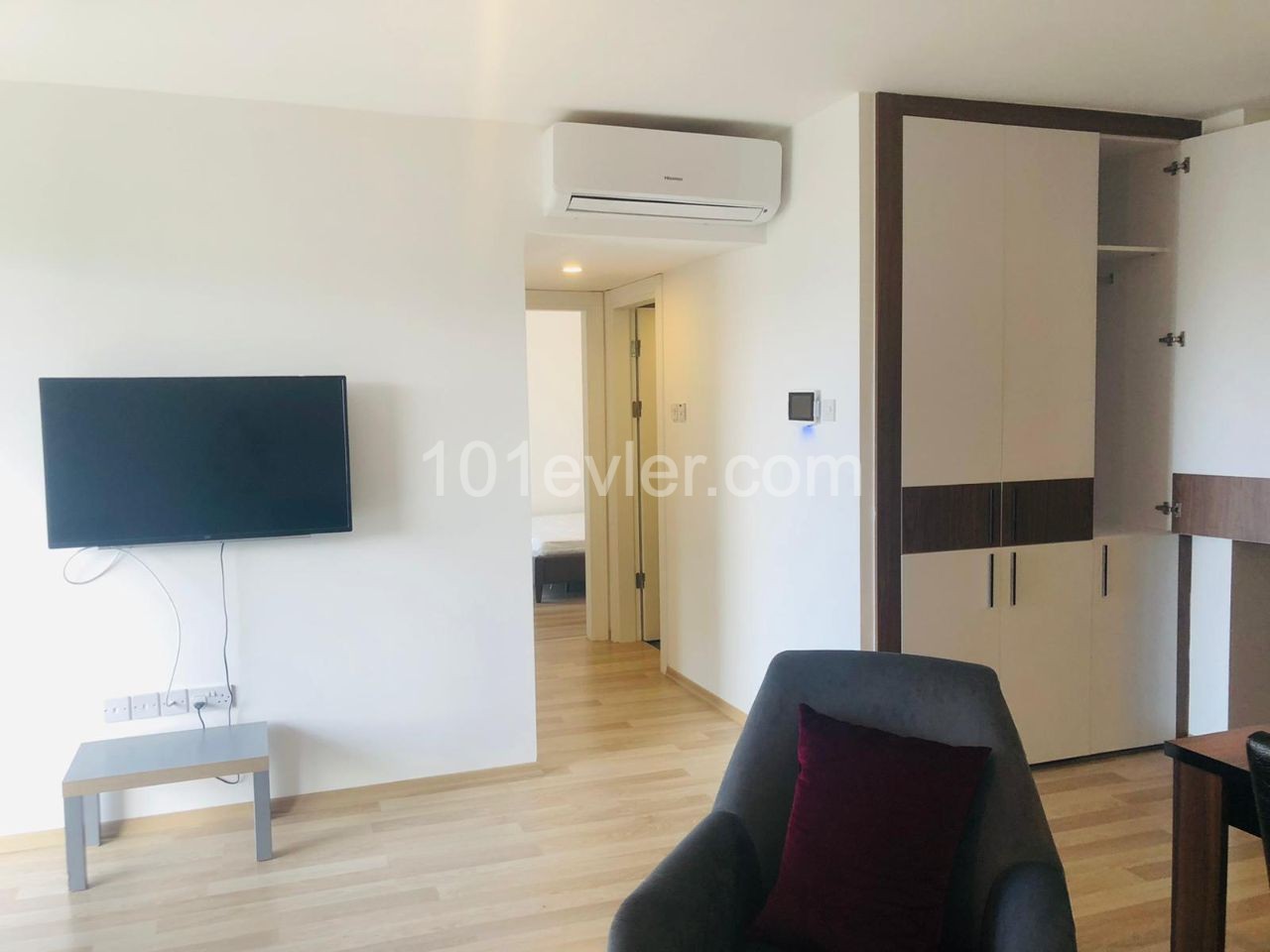 2+1 Luxury fully furnished flat for rent in a residence in the center of Kyrenia