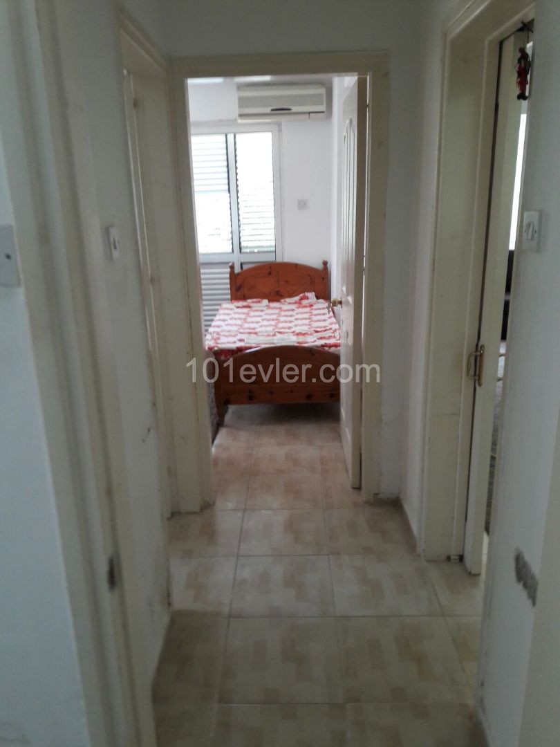 Girne merkezde satılık 2+1 daire