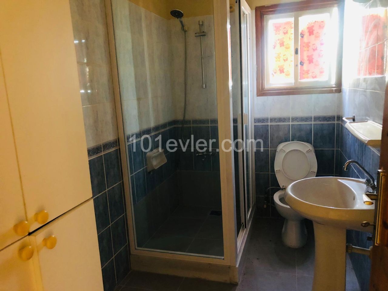 Geniş 3+1 satılık eşyalı daire Yukarı Girne’de.