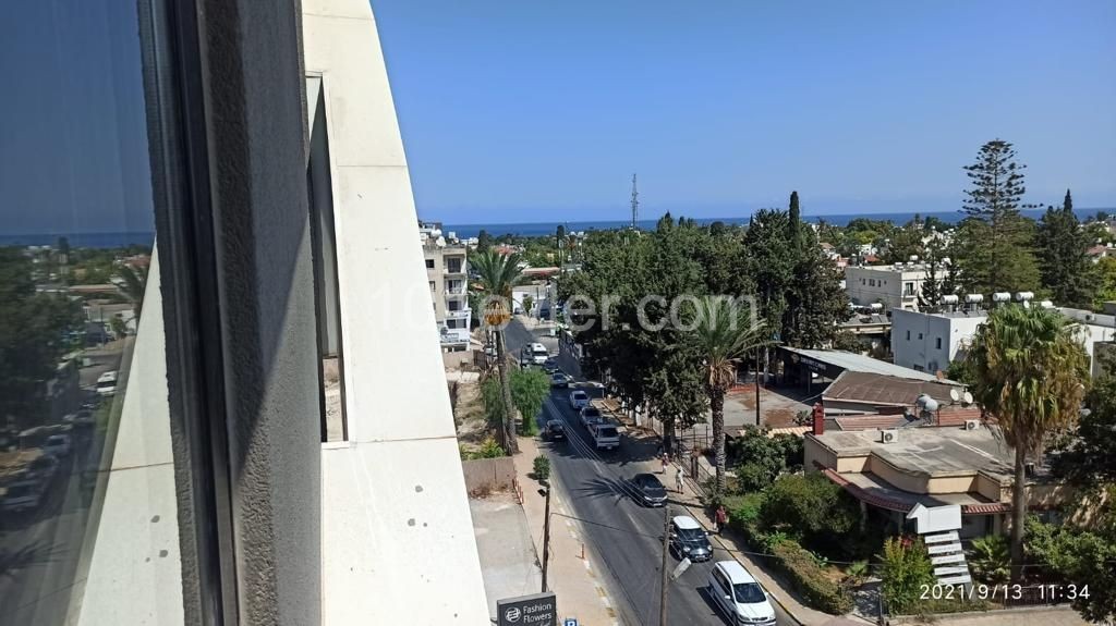 2+1 luxury apartment for rent in center of Kyrenia 