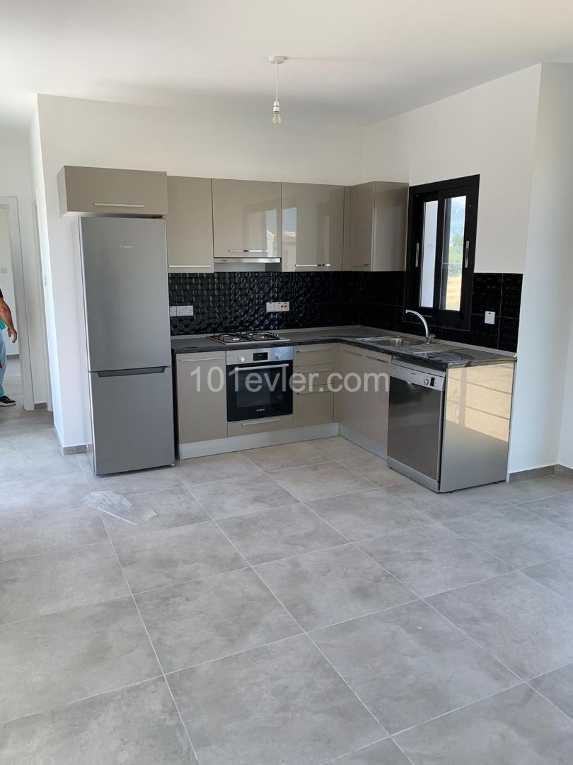 1+1 Wohnung und penthouse zu vermieten in Ozanköy ** 