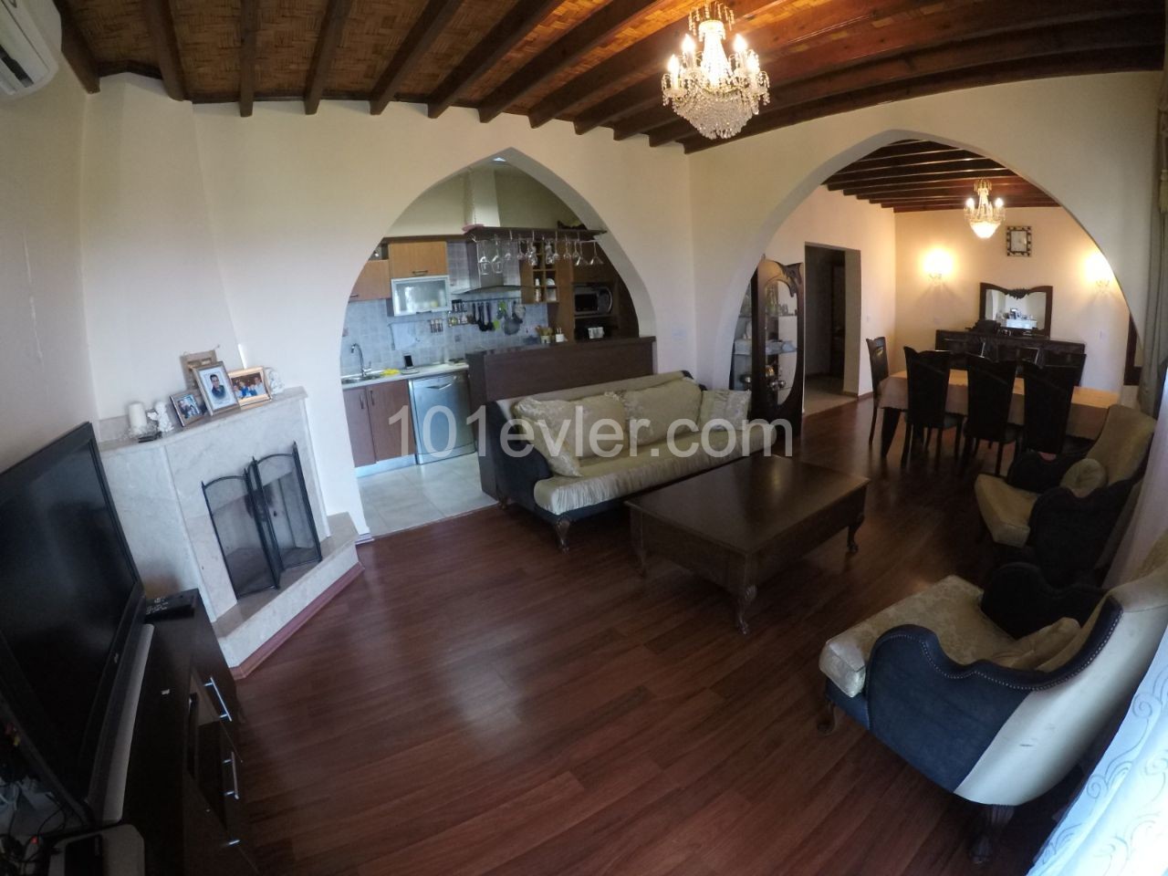 5+1 villa for rent in Edremit 