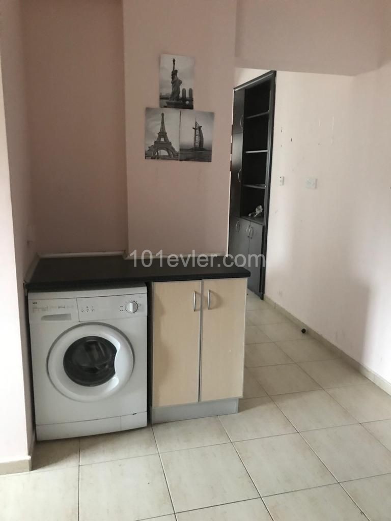 3+1 apartment for rent in center of Kyrenia, ONLY FOR FAMİLY 