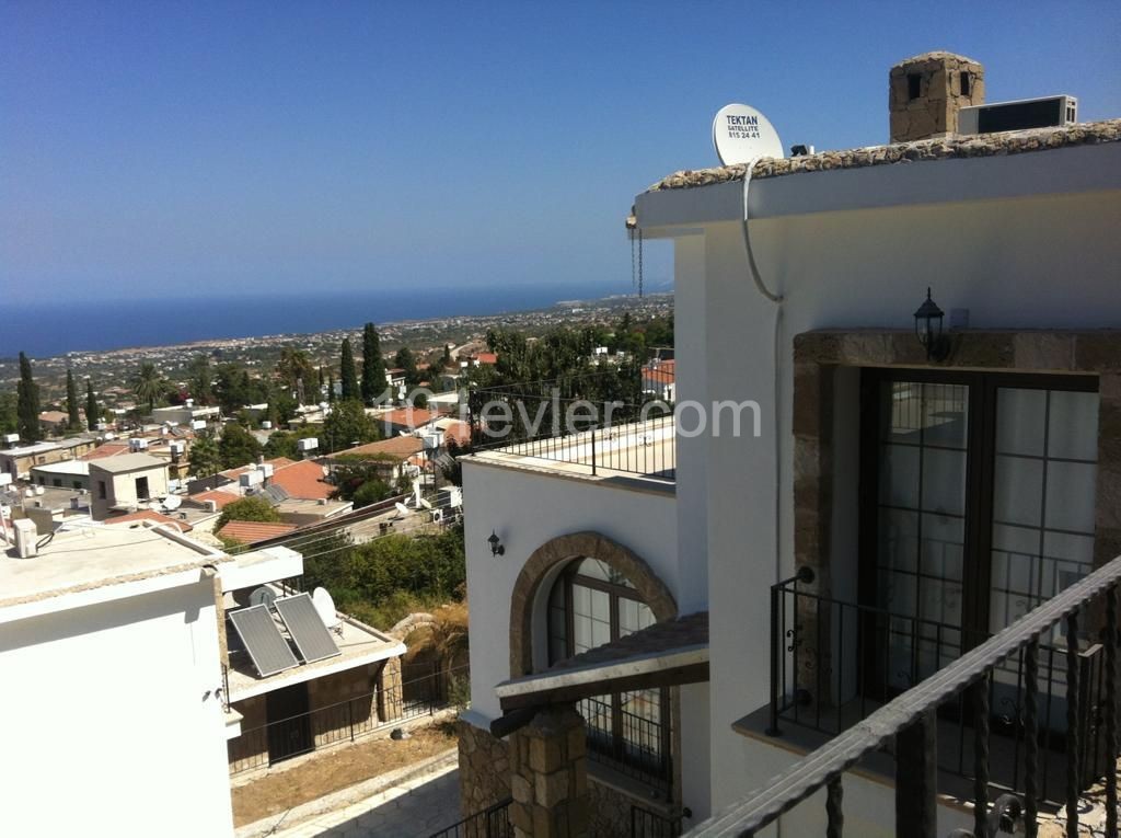 3+1 villa for daily rent in Bellapais