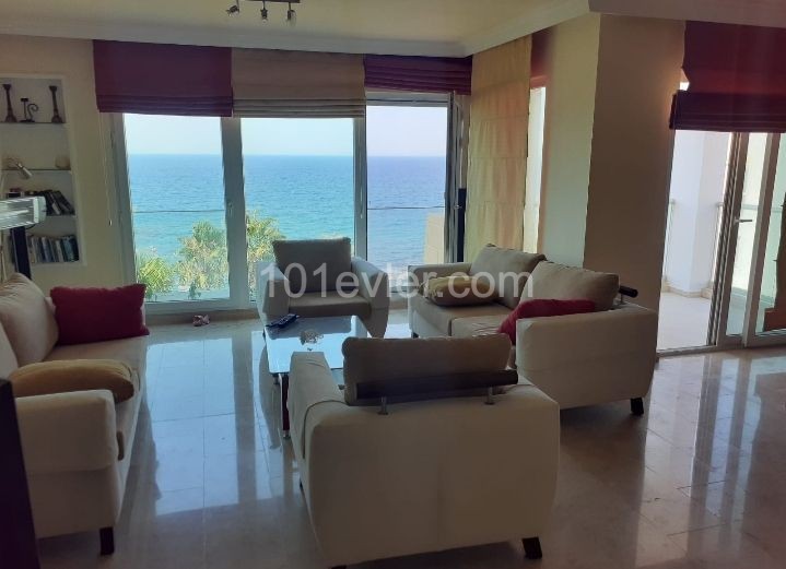 Girne Merkez'de kiralık 3+1 daire