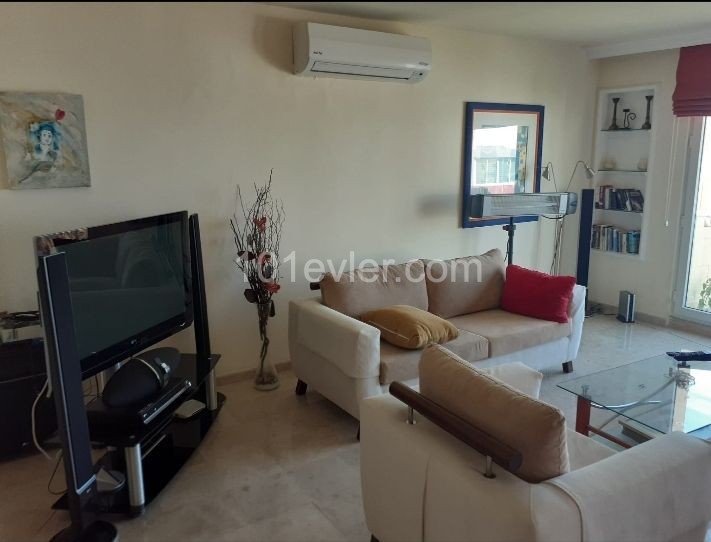 Girne Merkez'de kiralık 3+1 daire