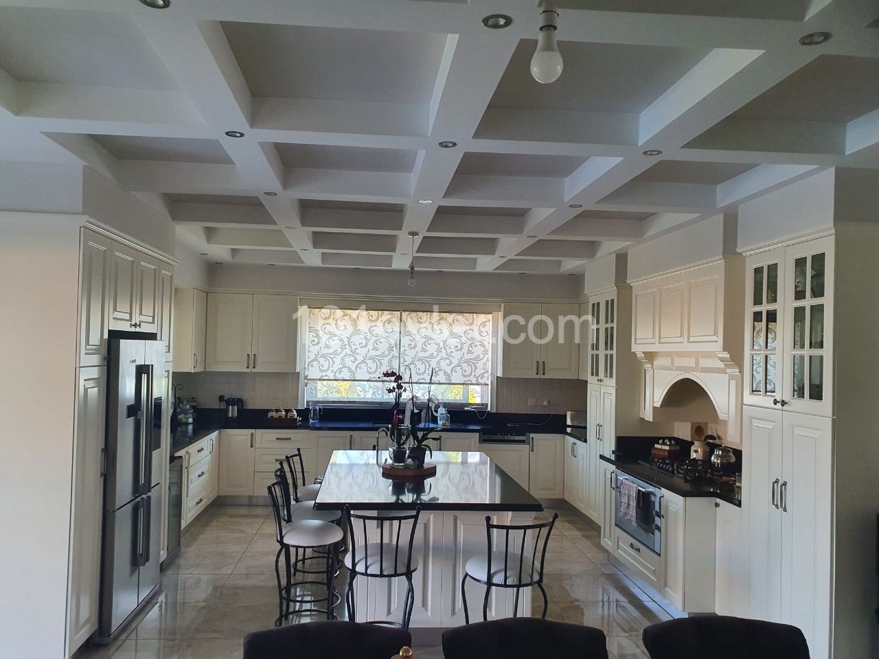 5+1 luxury villa for sale in Çatalköy