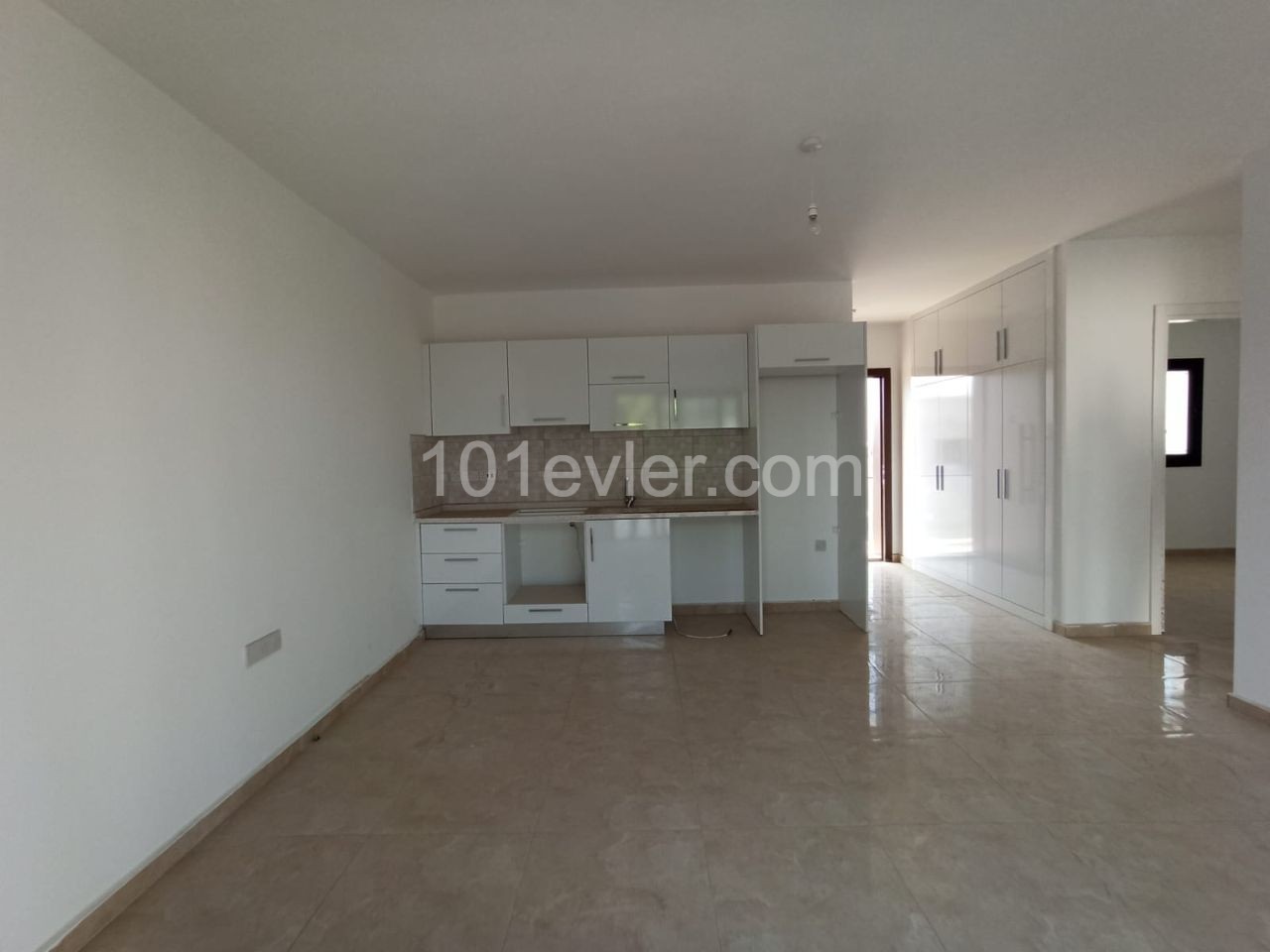 2+1 apartment for sale in Karaoğlanoğlu