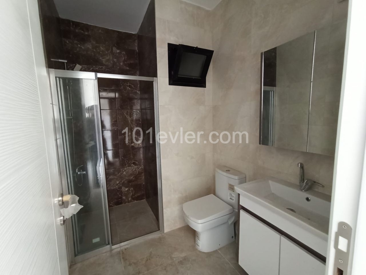 2+1 apartment for sale in Karaoğlanoğlu