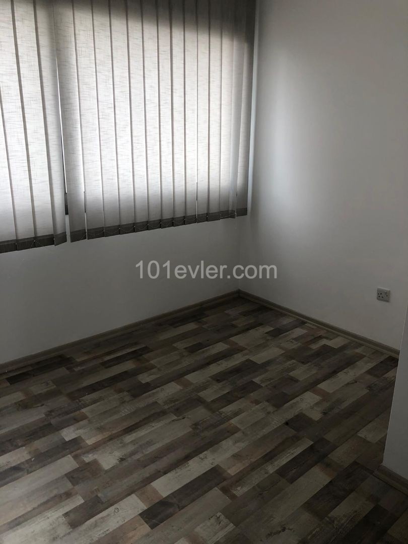 2+1 apartment for sale in Kyrenia center . Turk mahale area 