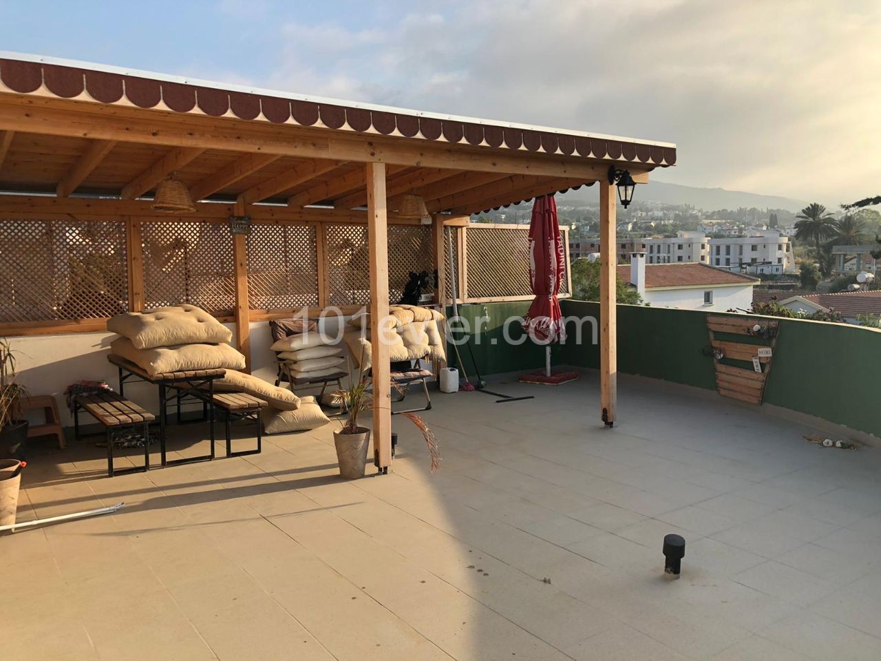 2+1 apartment with large terrace in Karaoğlanoğlu