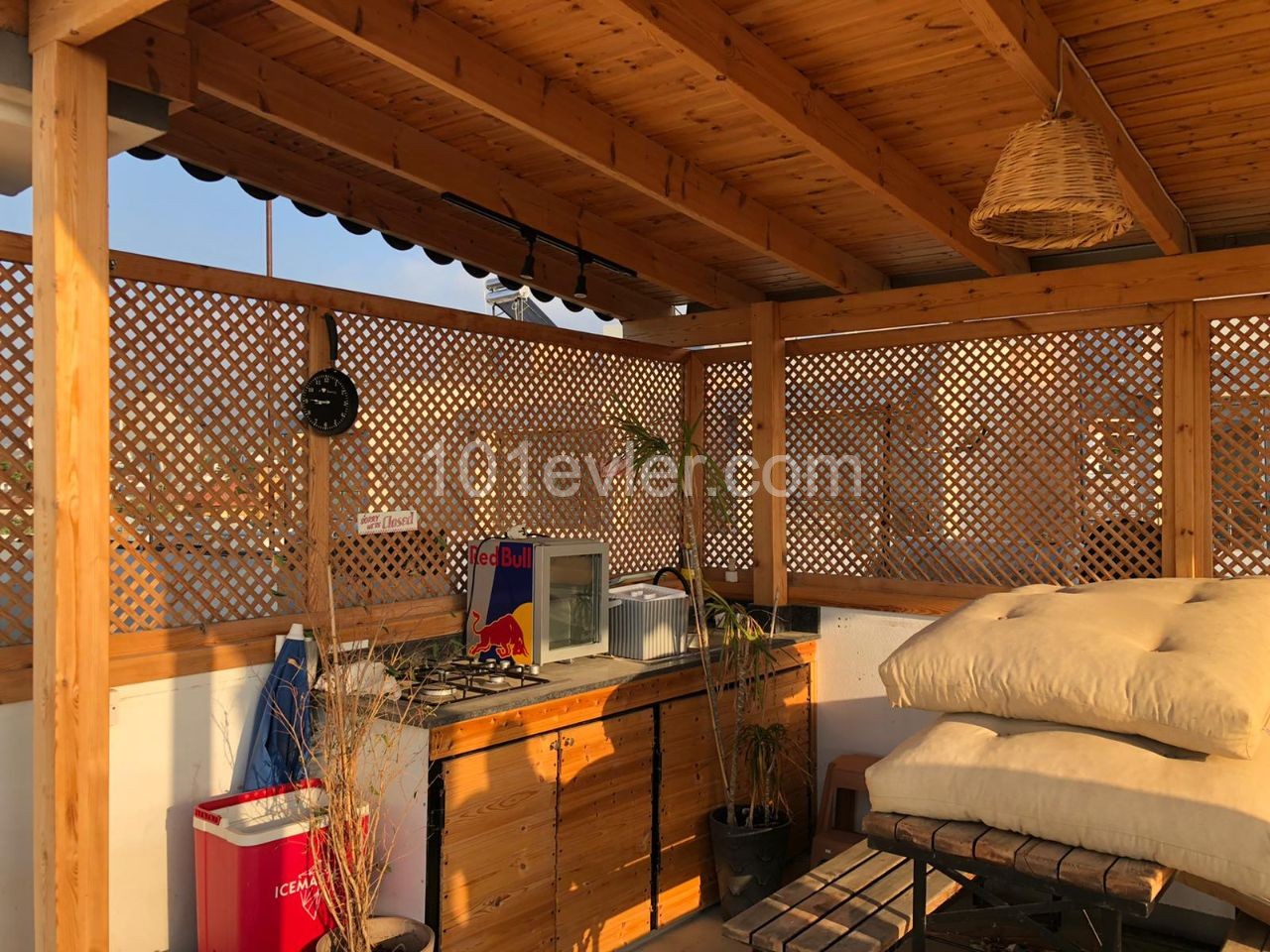 2+1 apartment with large terrace in Karaoğlanoğlu