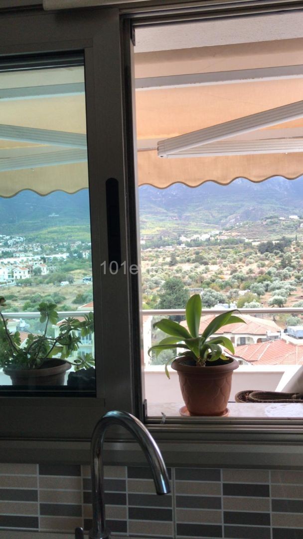 2+1 luxury penthouse for rent in Girne Center, Gorgeous Mountain View