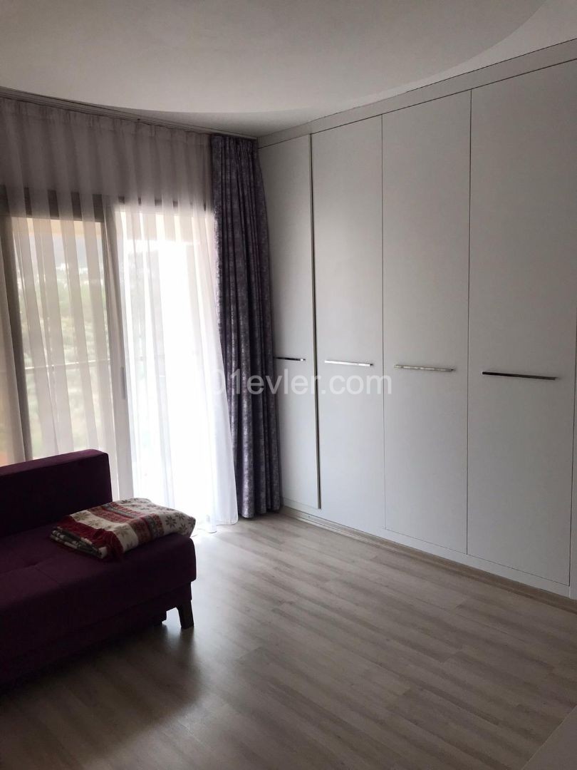 2+1 luxury penthouse for rent in Girne Center, Gorgeous Mountain View