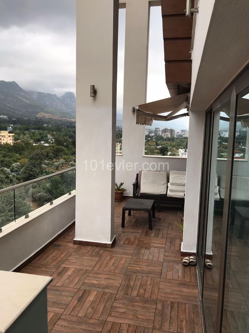 2+1 luxury penthouse for rent in Girne Center, Gorgeous Mountain View