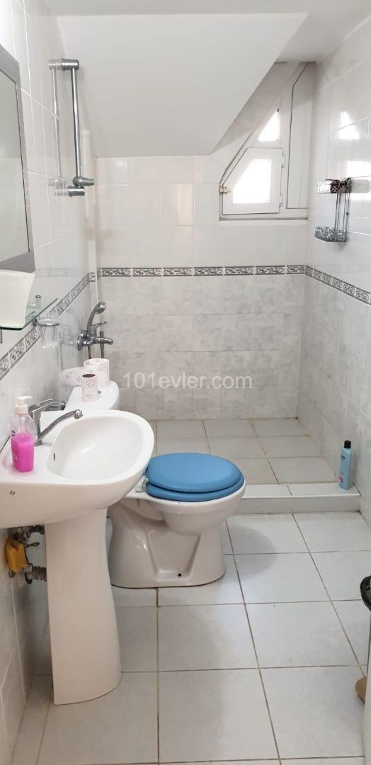 Esentepe'de satılık 4+1 villa, denize sifir 