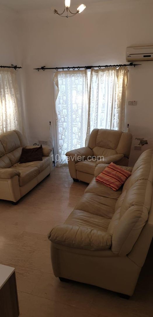 Esentepe'de satılık 4+1 villa, denize sifir 