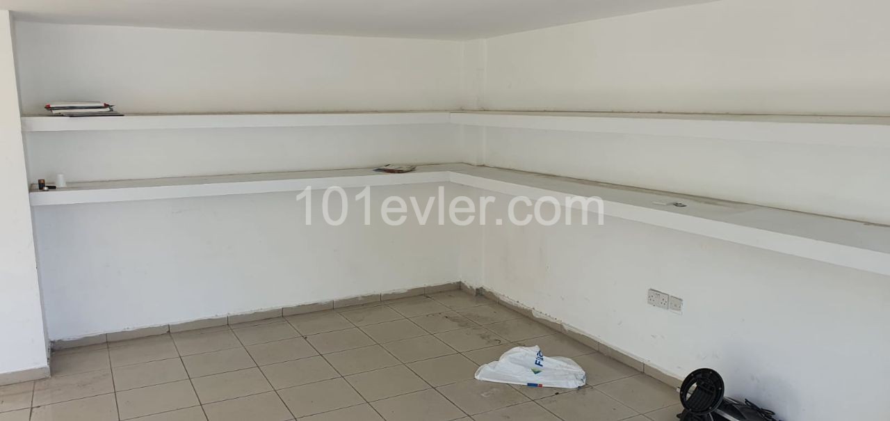 SHOP FOR rent İN THE KYRENIA CENTER