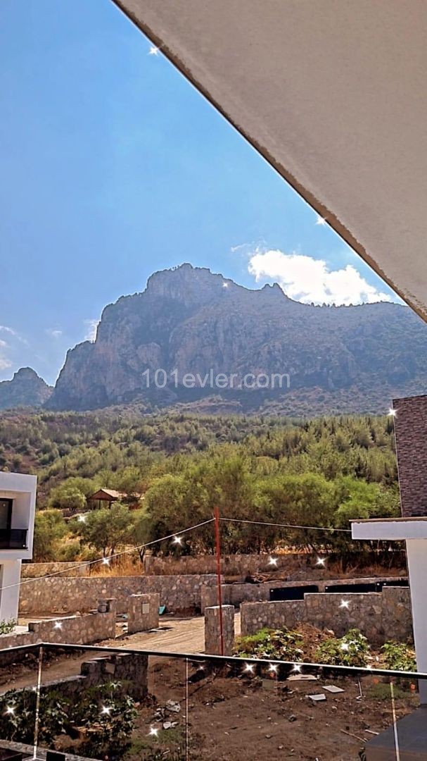 4+1 villa for sale in the complex with magnificent sea and nature views